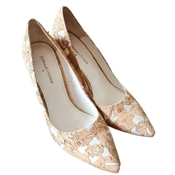 Donald J. Pliner Beige Treva Pointed Toe Heels Pumps  Shoes Size 10. - Picture 11 of 14